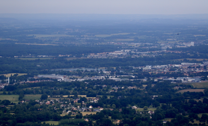 Illustration for article titled The 24 Hours Of Le Mans Is Unbelievable From The Air